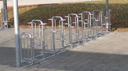 Fahrradparker F 3110, doppelseitige Radeinstellung