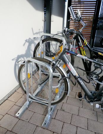 Fahrradparker F 3120, einseitige Radeinstellung