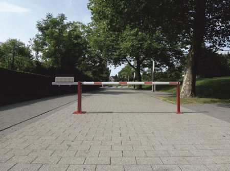 Schranke S 5000 mit Gegengewicht und Auflagestütze