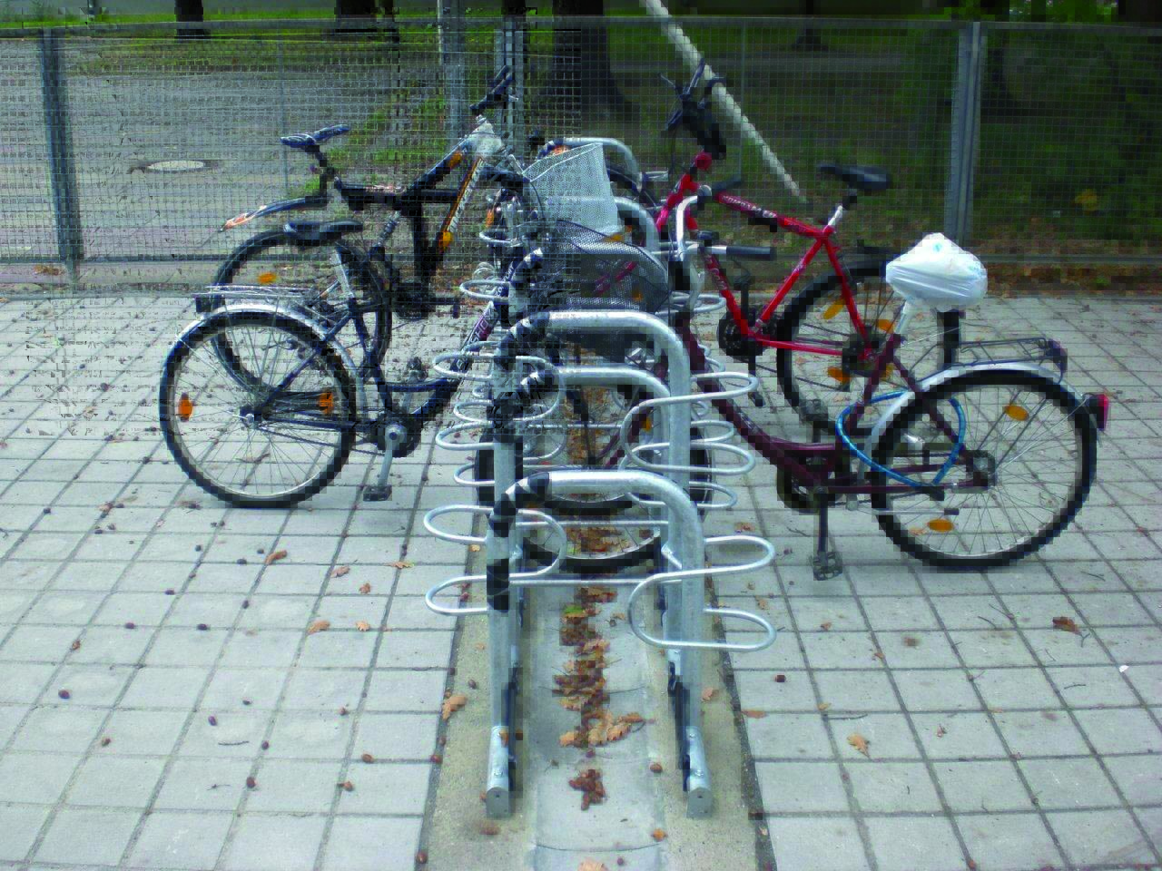 Fahrradparker F 130, doppelseitige Radeinstellung